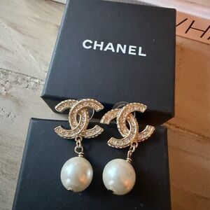 CHANEL Vintage Gold CC Crystal Pearl Drop Earrings
